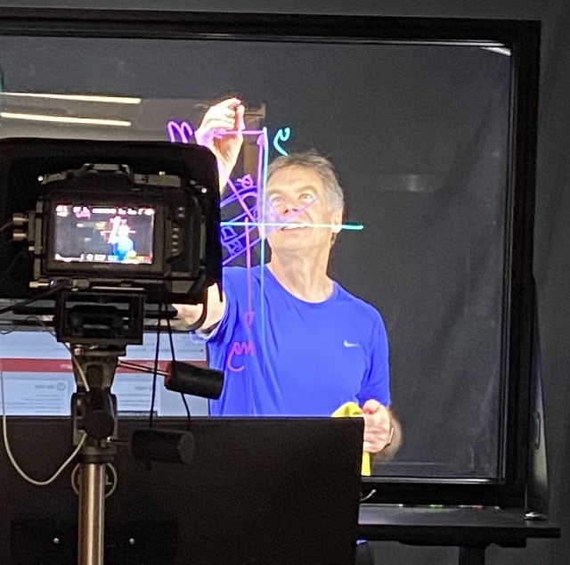 Lightboard+Bruce+Cropped.jpg