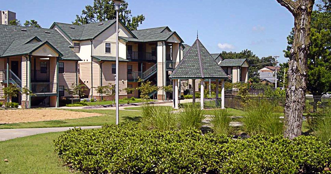 Collegiate park outside.jpg